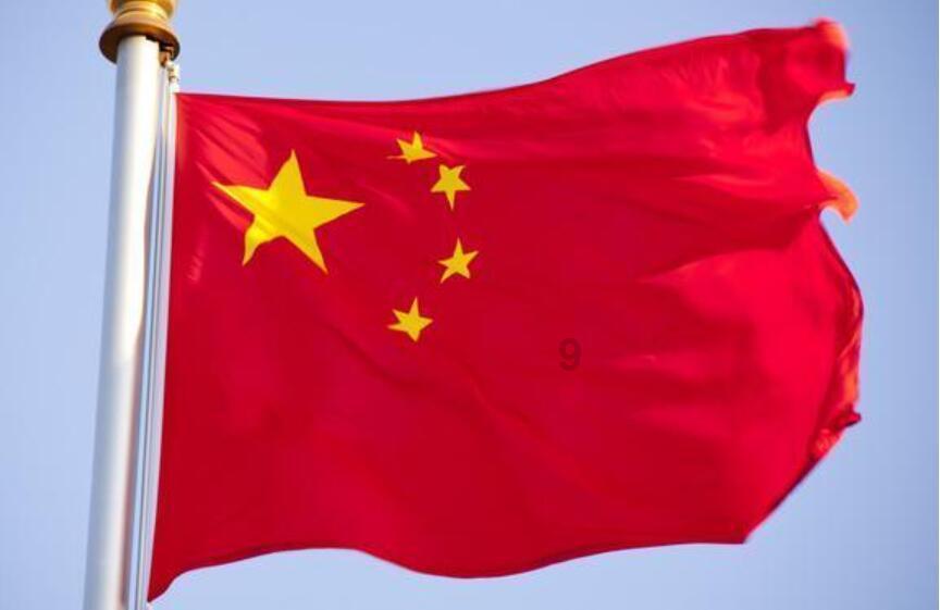 逃离黑与白的房间